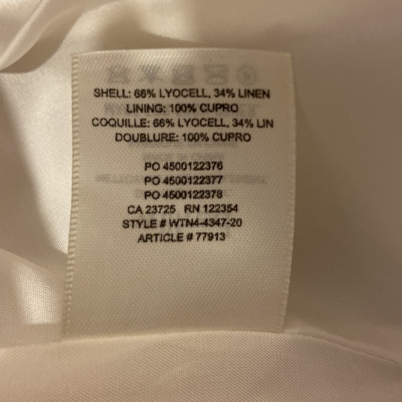 Aritzia Wilfred Parker Linen Blazer in Cream - Picture 7 of 7